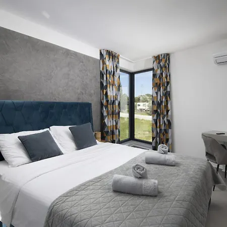 2-bedroom With Private Pool In