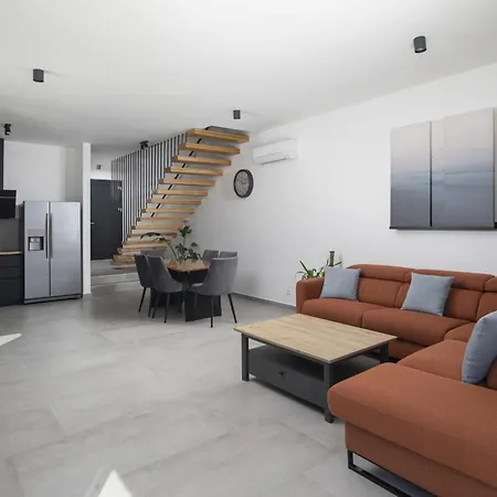 2-bedroom With Private Pool In 빌라 풀라