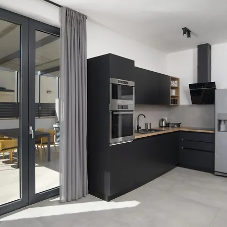 2-bedroom With Private Pool In * 풀라