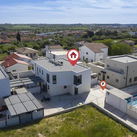 2-bedroom With Private Pool In 빌라 풀라